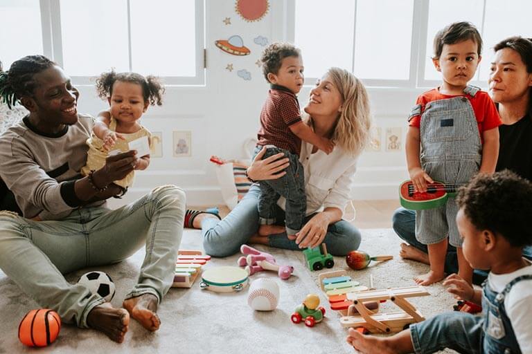 parent play with their toddles