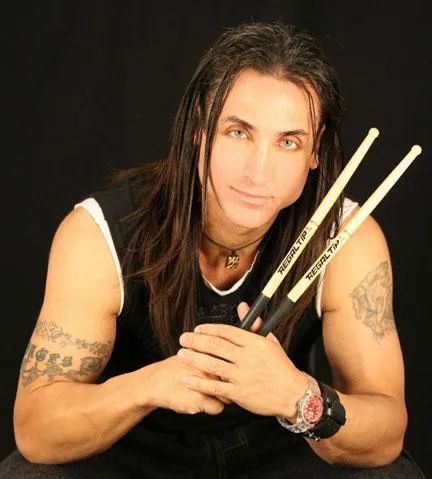 Daniel de los Reyes Daniel de los Reyes